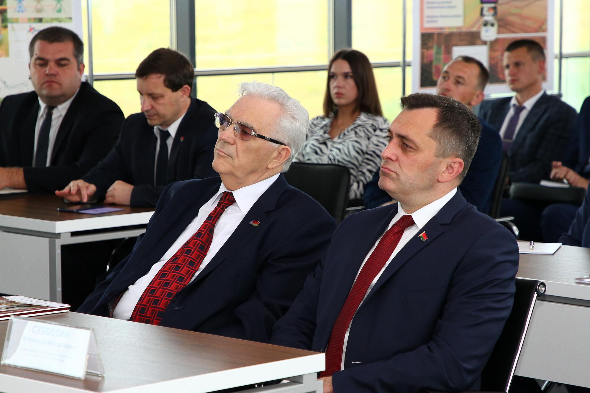 Центр точного земледелия СХП «Мазоловогаз» посетил председатель Витебского областного исполнительного комитета Александр Субботин