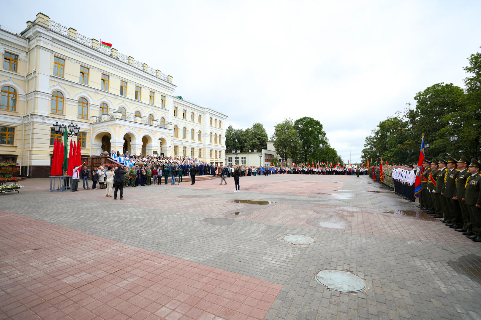 чествование Госу­дарственного флага Республики Беларусь