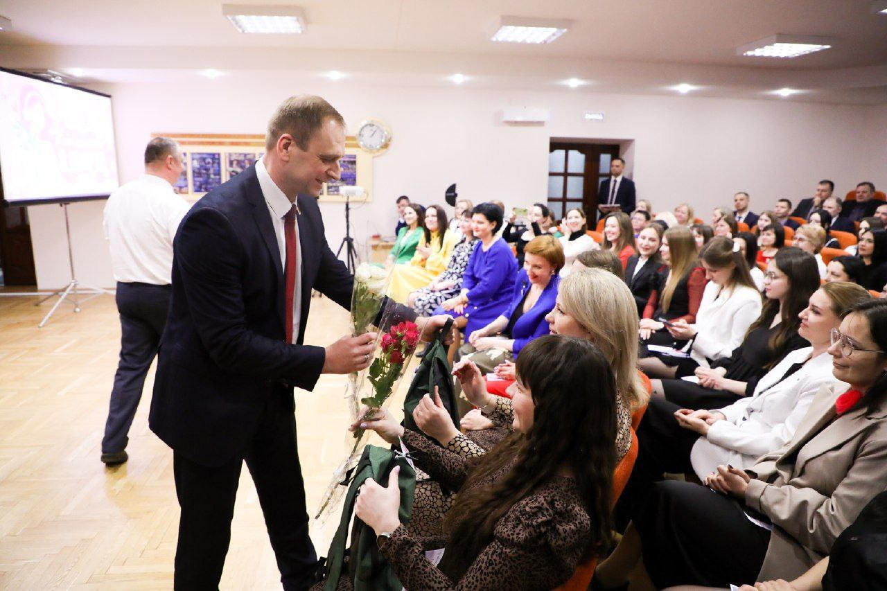 Международный женский день.