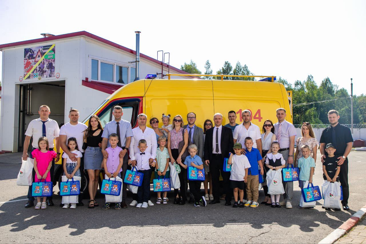 Все структурные подразделения УП "Витебскоблгаз" поздравили ребят с "Днем знаний".