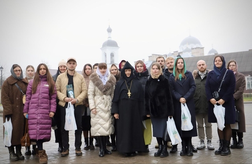 Встреча молодёжного актива с настоятельницей Спасо-Евфросиниевского монастыря.