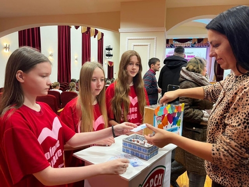 Представители ПУ «Глубокоегаз» поддержали благотворительный концерт в помощь инвалидам.