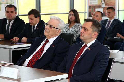 Центр точного земледелия СХП «Мазоловогаз» посетил председатель Витебского областного исполнительного комитета Александр Субботин